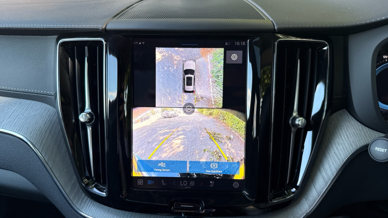 Volvo XC60 2.0 T8 [455] PHEV Ultra Dark 5dr AWD Geartronic Estate